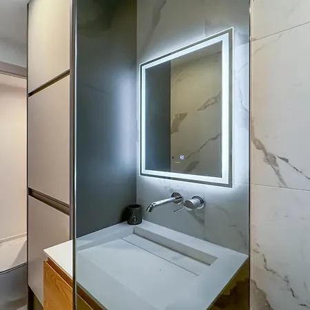 Lagoon Vue Lac Avenue D Albigny 아파트 *
